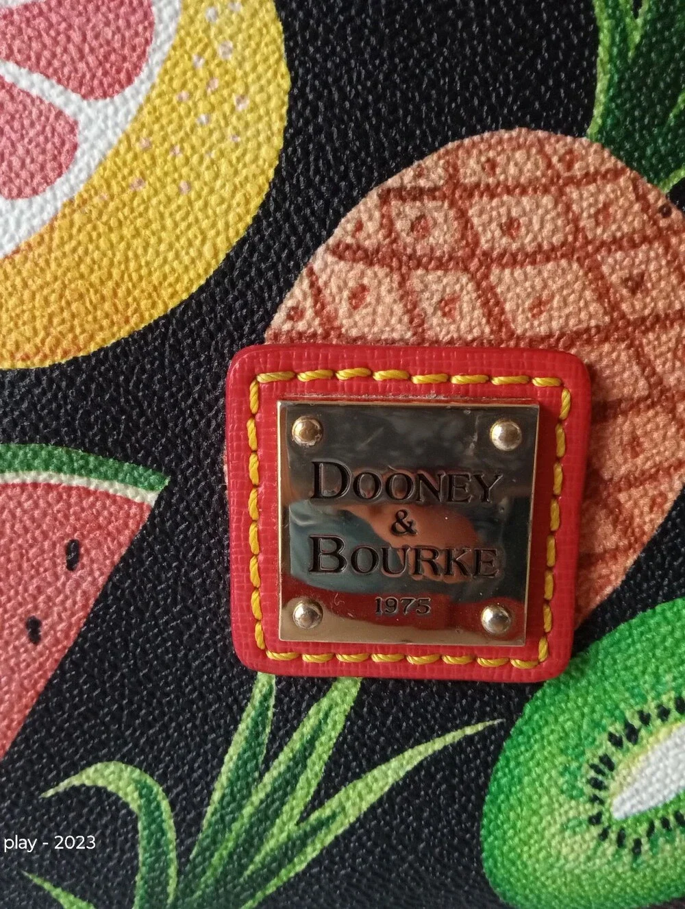 Dooney & Bourke Ambrosia Messenger Crossbody Bag Size Medium - Picture 3 of 16